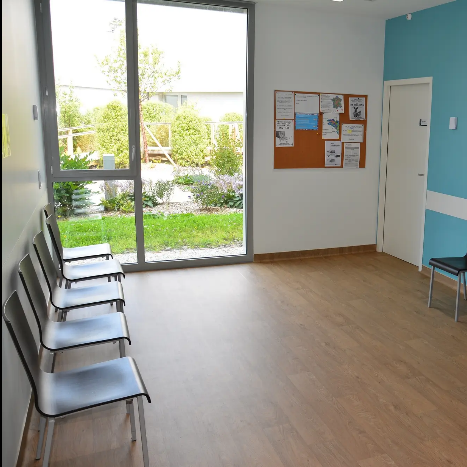 La salle d'attente du docteur Le Corre